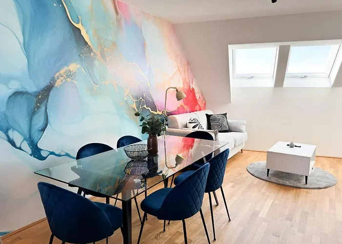 Modern & Spacious 2br With Balcony * וינה