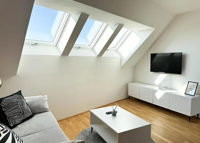 Modern & Spacious 2br With Balcony *