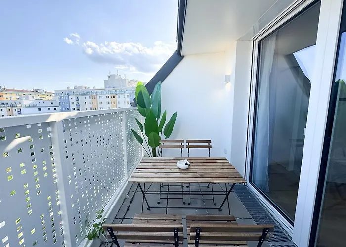 Modern & Spacious 2br With Balcony