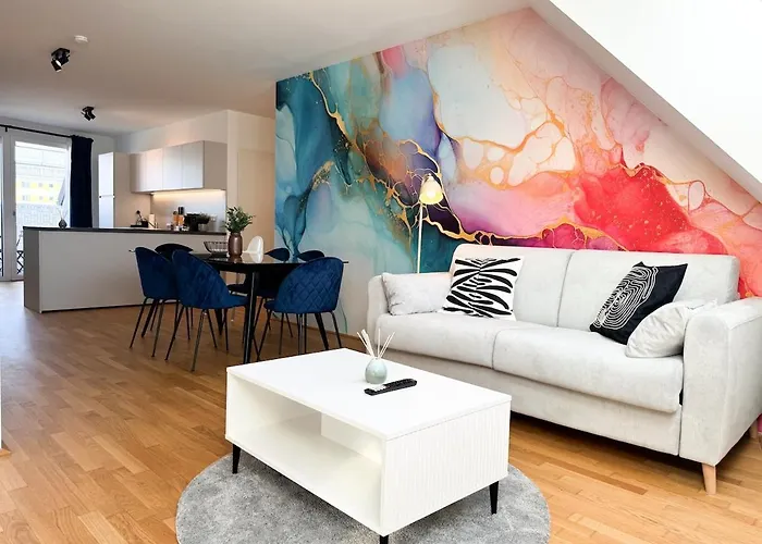 Modern & Spacious 2br With Balcony דירה וינה